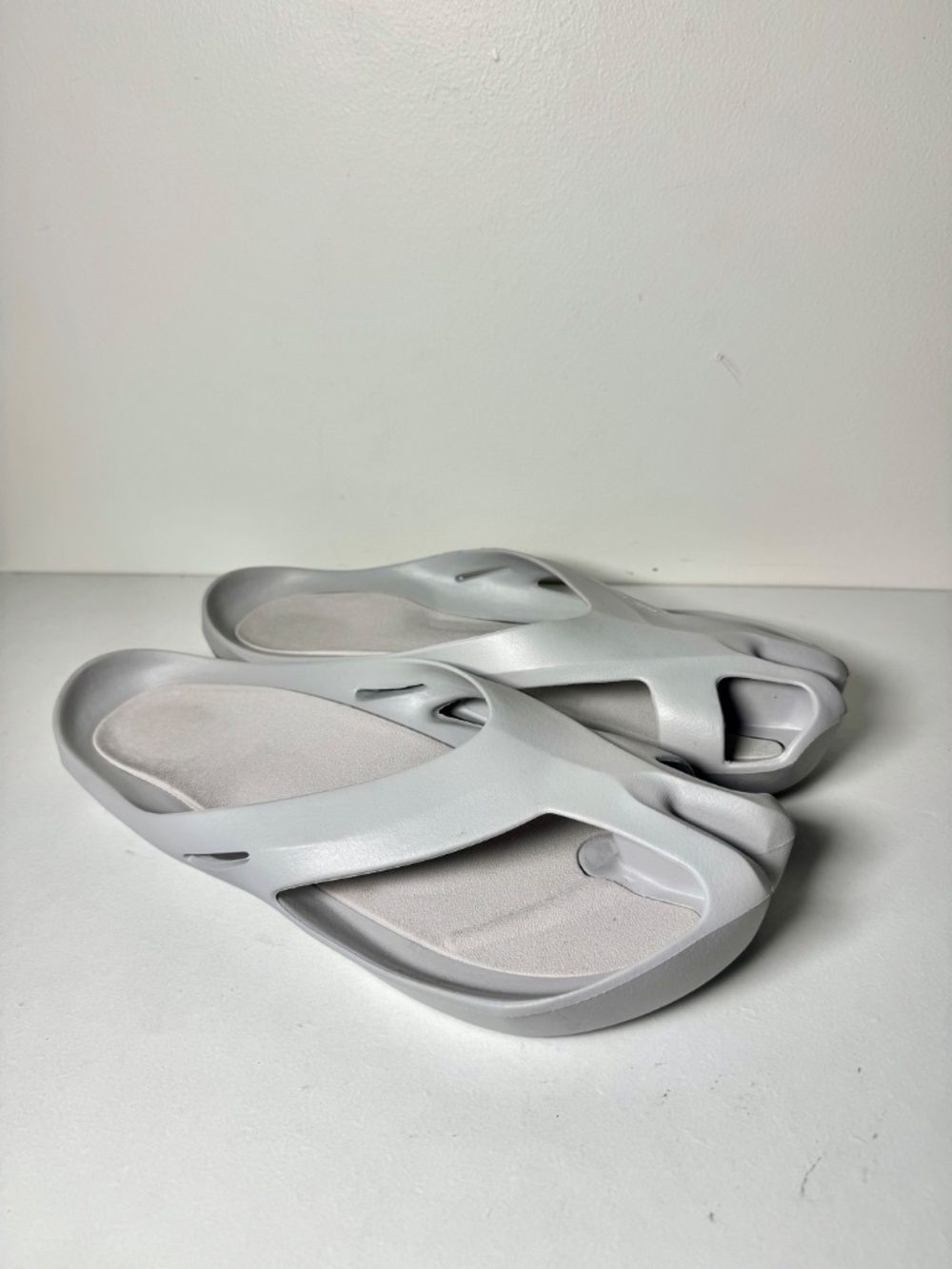 Ccilu TELIC Recovery Gray Comfort Sandals Lightweight Unisex Size W10 M8